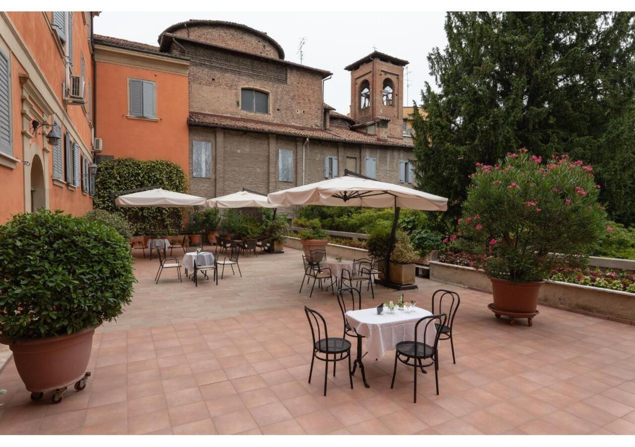 Phi Hotel Canalgrande Modena Bagian luar foto